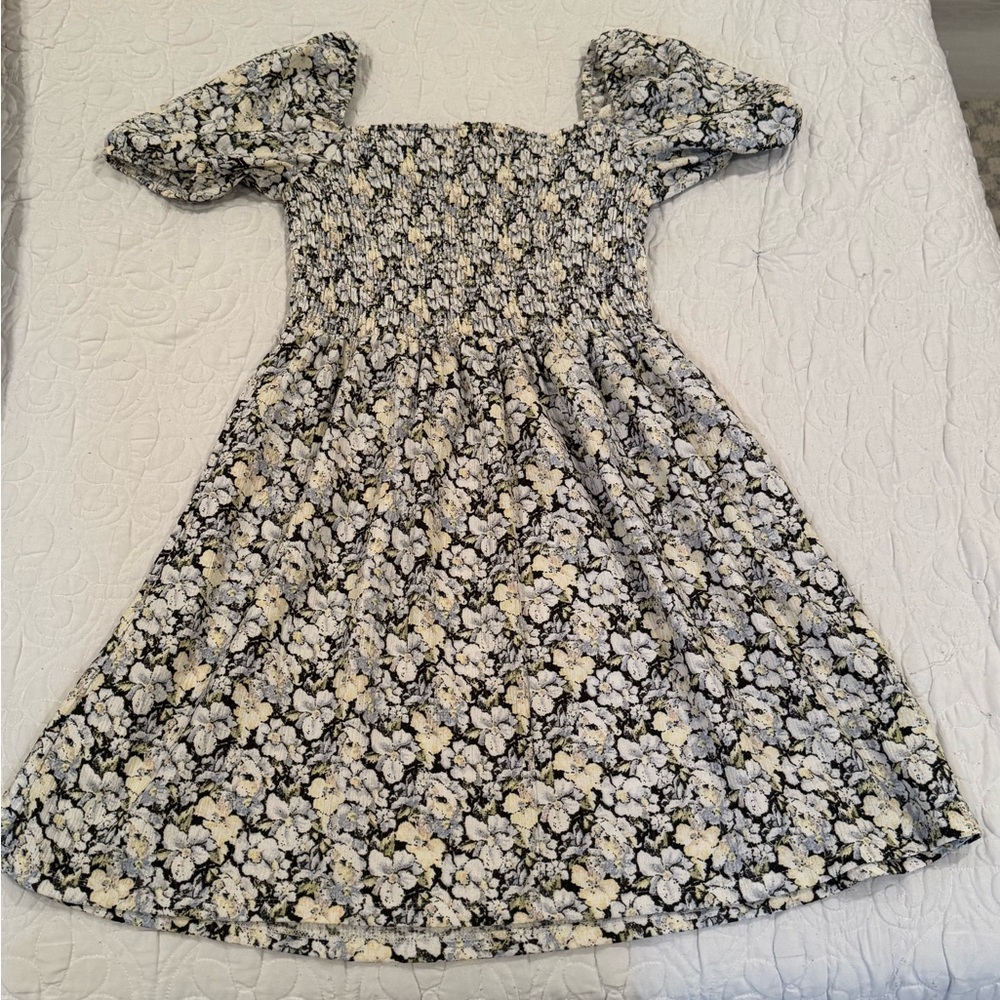 H&M FLORAL MINI DRESS - Picture 2 of 5